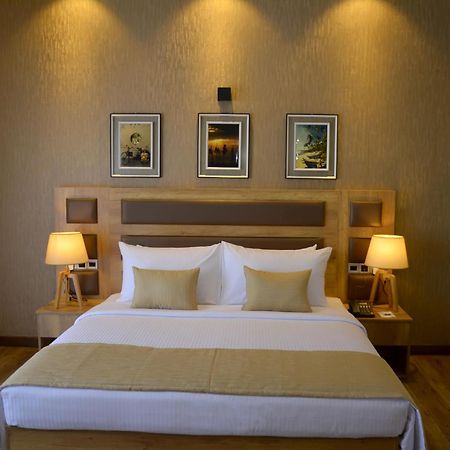Belmont Boutique Hotel - Free Airport Shuttle Service Negombo Pokój zdjęcie